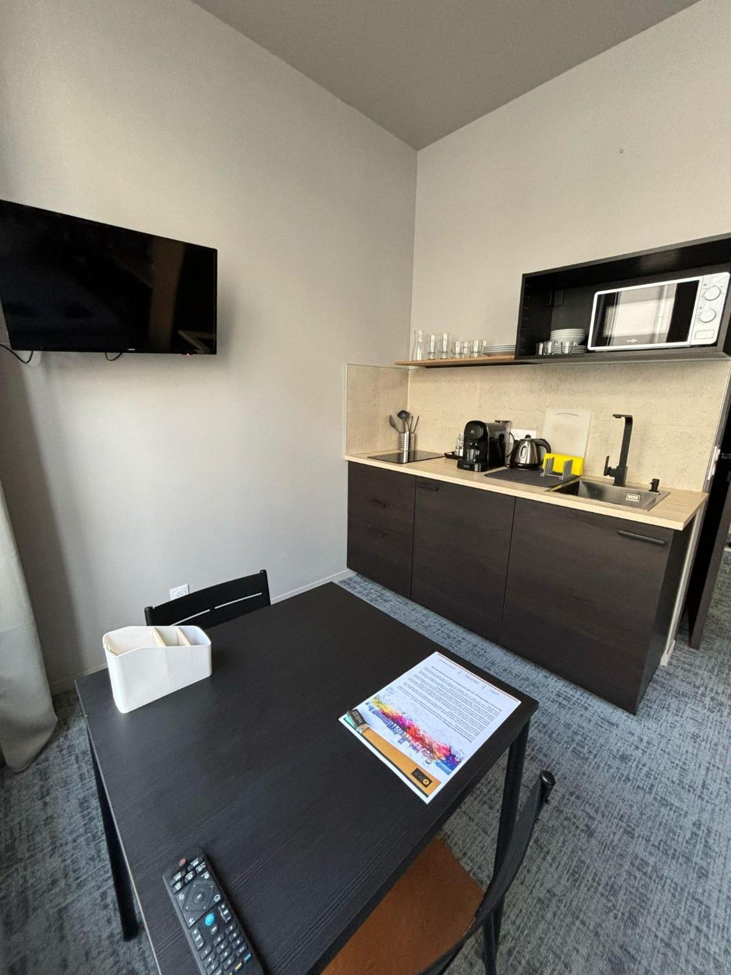 Appartamento Le 12 Wifi Cosy Parking Gratuit Saint-Etienne  Esterno foto